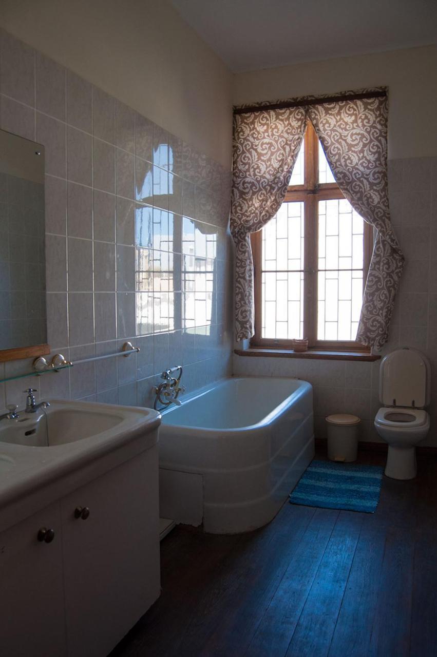 Historical Guesthouse - Self Catering Apartments Lüderitz Dış mekan fotoğraf