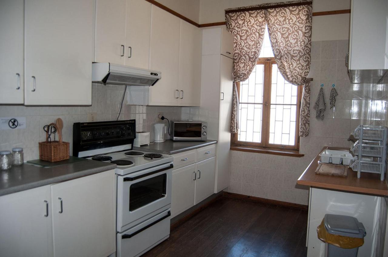 Historical Guesthouse - Self Catering Apartments Lüderitz Dış mekan fotoğraf