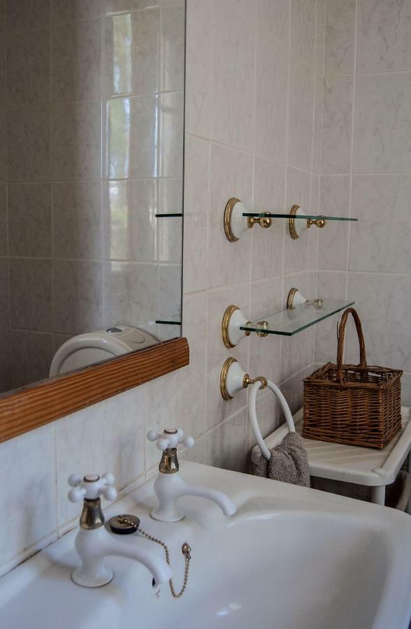 Historical Guesthouse - Self Catering Apartments Lüderitz Dış mekan fotoğraf